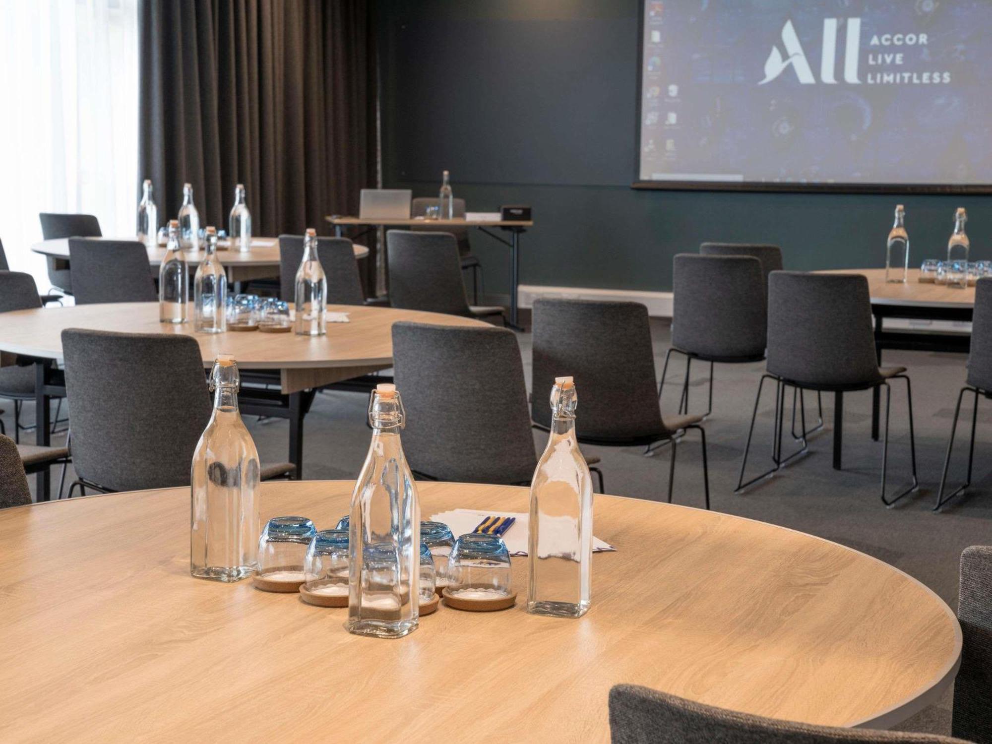 Novotel Edinburgh Park — Zdjęcia 3